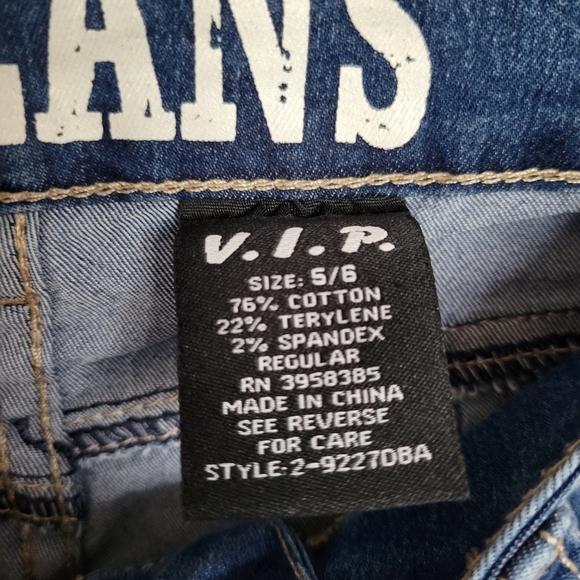 VIP Floral Embroidered Juniors Jeans Size 5/6 - Picture 6 of 6